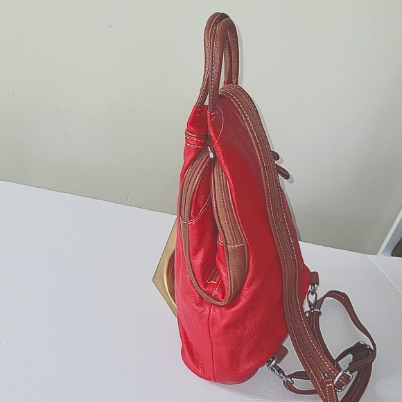 CLARKS RED LEATHER BACKPACK - Picture 4 of 10